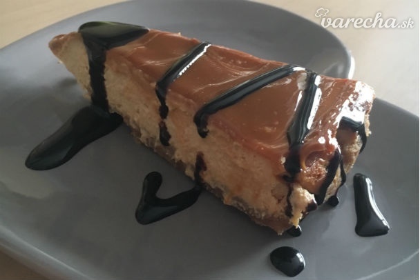 Jednoduchý lahodný karamelový cheesecake (fotorecept)
