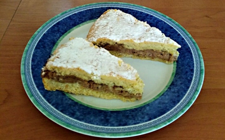 Jablkovo-orechové pité v okrúhlej forme (fotorecept)