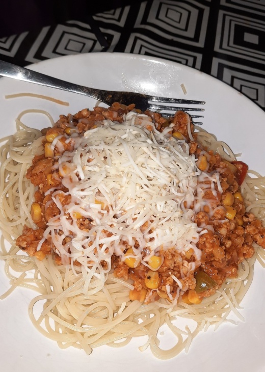 Špagety s omáčkou z lúpanej šošovice 