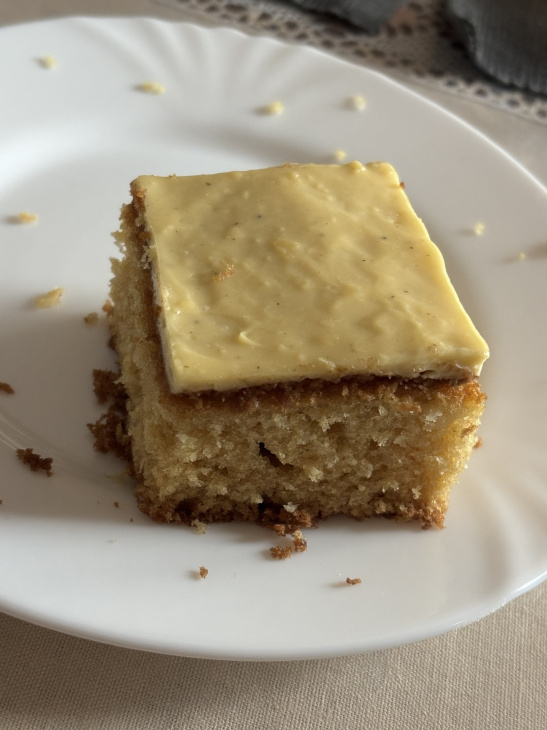 Kokosový koláč s mandľovým krémom