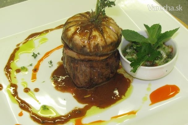 Beef fillet s Foie gras a salsou Pika de Calo