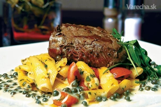 Hovädzí steak Pepper verde s tricolore omáčkou