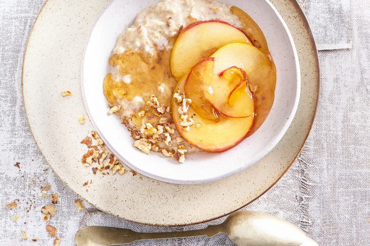 Ovsená kaša s medovým jablkom