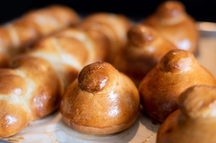 Brioche col tuppo (sicílske briošky)