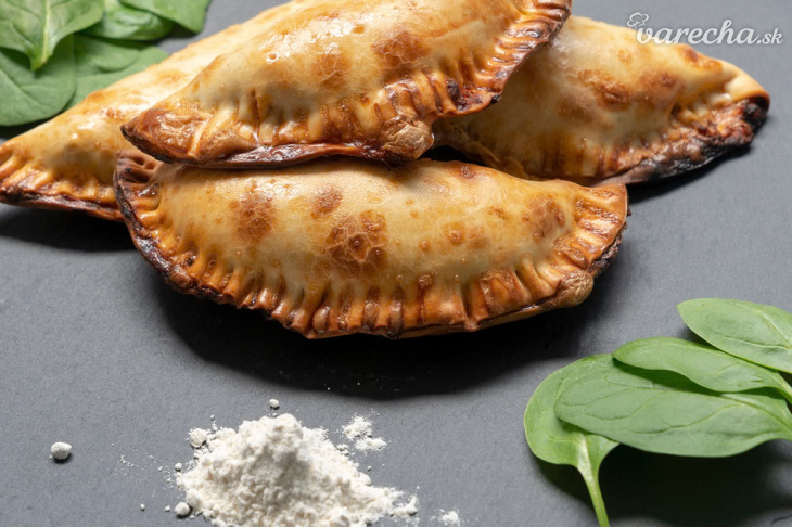 Špenátová a rybacia náplň do empanadas