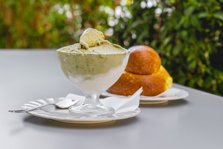Citrónová, pistáciová a mandľová granita