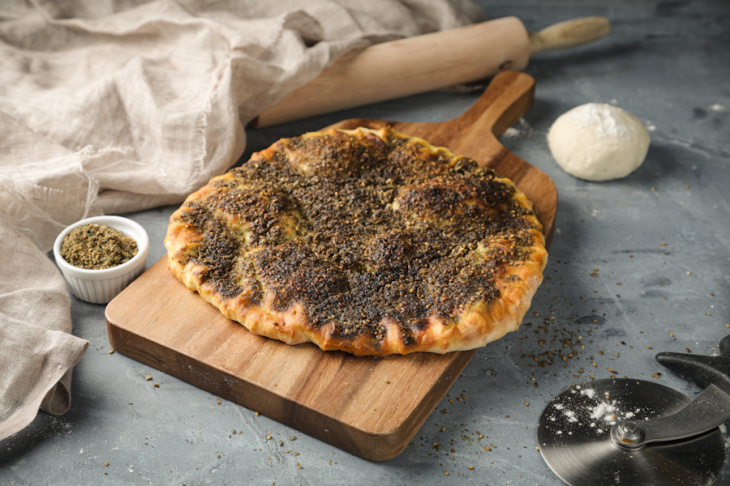 Manakish (arabská pizza)