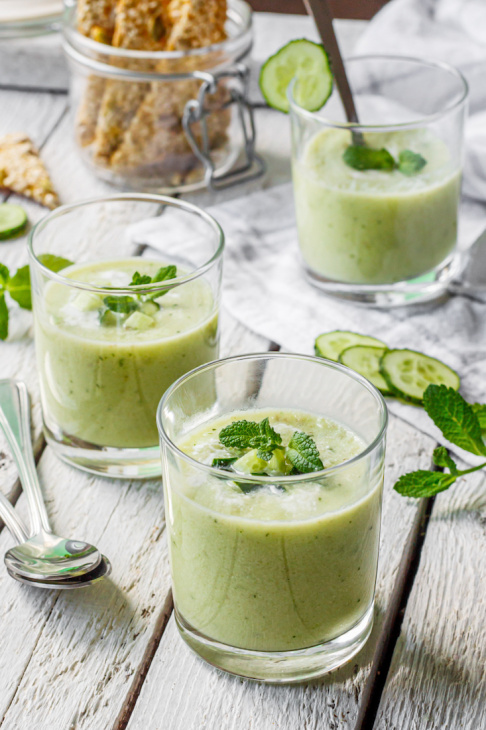 Uhorkové gazpacho s avokádom