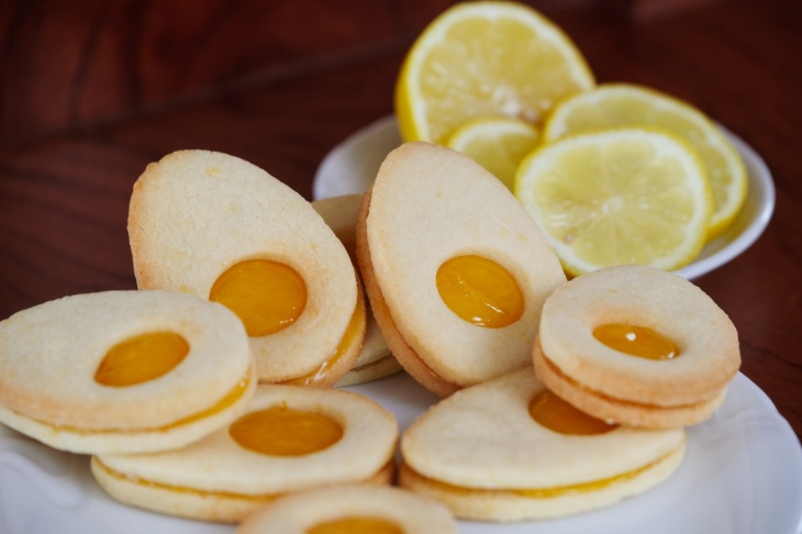 Linecké pečivo s citrónovým krémom