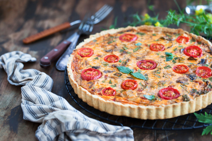 Quiche s tofu, paradajkami a so šampiňónmi