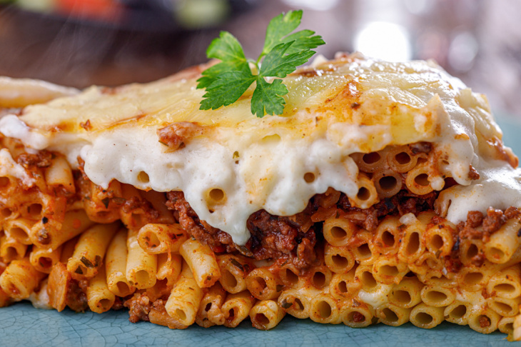 Pastitsio - zapekané makaróny s mletým mäsom
