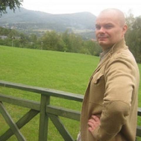 aron76