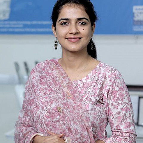 drravneetkaur