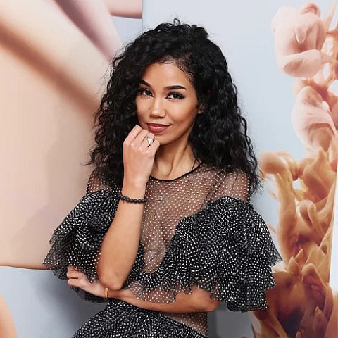 jheneaikomerch