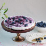 Nepečený jogurtovo-čučoriedkový cheesecake s korpusom zo suchárov (videorecept)