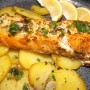 Losos s bylinkami a pečenými zemiakmi (fotorecept)