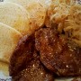 Pečená krkovička, dusená kapusta, knedle (fotorecept)