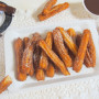 Škoricové churros bez lepku s čokoládovou omáčkou