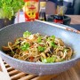 Čínske rezance s kuracím mäsom a so zeleninou (fotorecept)