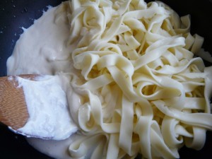 Losos so smotanovými cestovinami a špenátovou omáčkou (fotorecept) - obrázok 7