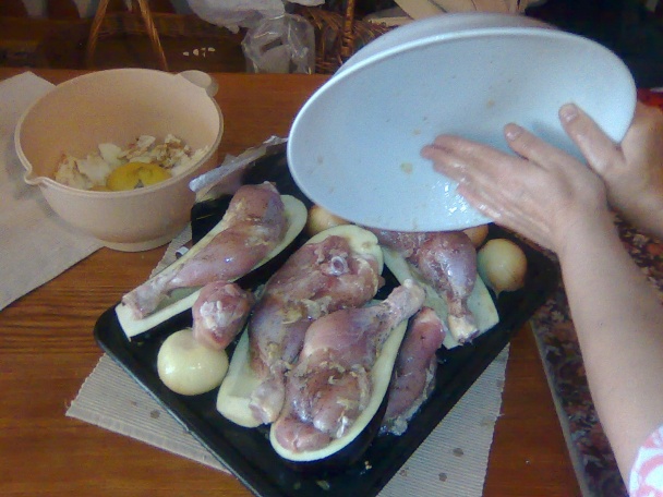 Baklažány plnené kuracími stehienkami (fotorecept) - obrázok 2
