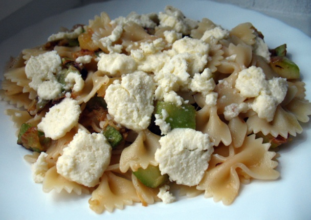 Cuketové farfalle s mozzarellovým maslom (fotorecept) - obrázok 11