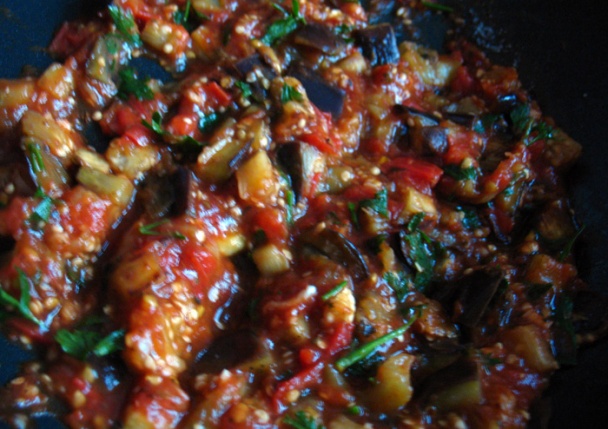 Špagety s baklažánovo-rajčinovou omáčkou (fotorecept) - obrázok 5