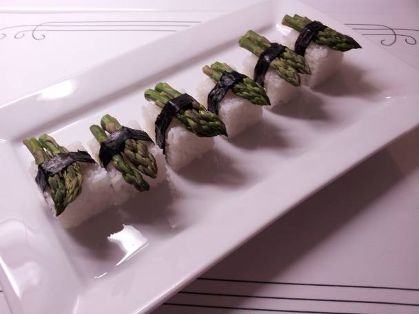 Sushi so zelenou baby šparglou - obrázok 3