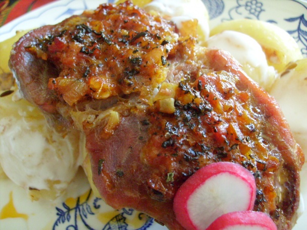 Krkovica v koberčeku so sviežou prílohou (fotorecept) - obrázok 9