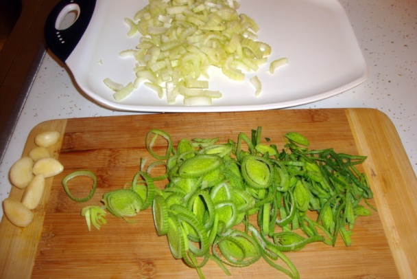 Kurací perkelt so šalotkou a stonkami zeleru (fotorecept) - obrázok 5