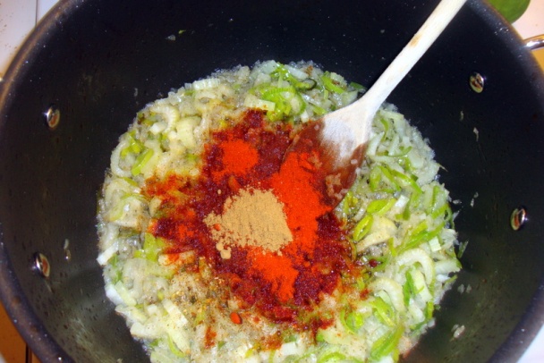 Kurací perkelt so šalotkou a stonkami zeleru (fotorecept) - obrázok 7