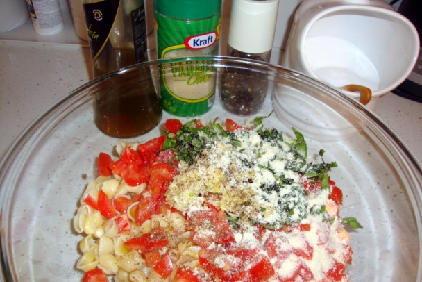 Letný paradajkový šalát s mušličkami a vyprážaným karfiolom (fotorecept) - obrázok 3