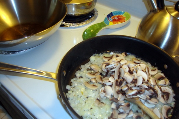 Zajačina à la Stroganoff s jalovcom a drienkovicou (fotorecept) - obrázok 3