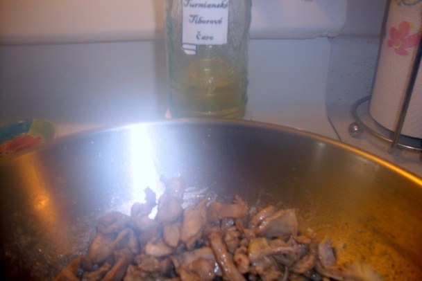 Zajačina à la Stroganoff s jalovcom a drienkovicou (fotorecept) - obrázok 4