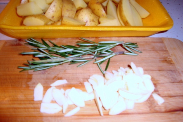 Opečené kuracie stehná na cesnaku a olivách (fotorecept) - obrázok 4