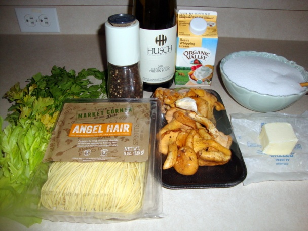 Cestoviny s hubovou omáčkou z kuriatok (fotorecept) - obrázok 1