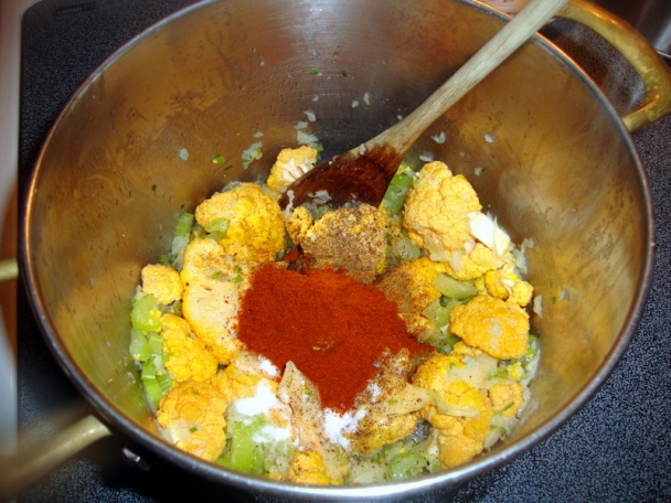 Karfiolovo-zelerová polievka s doplnkami (fotorecept) - obrázok 5