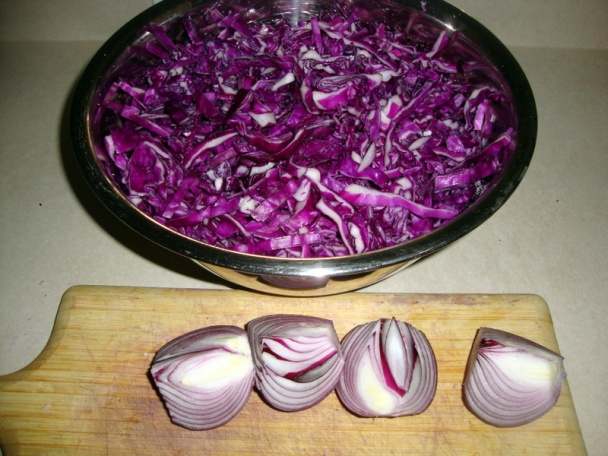 Dusená červená kapusta s jablkami a brusnicami (fotorecept) - obrázok 4