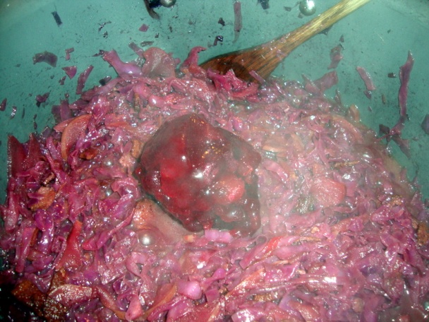 Dusená červená kapusta s jablkami a brusnicami (fotorecept) - obrázok 10