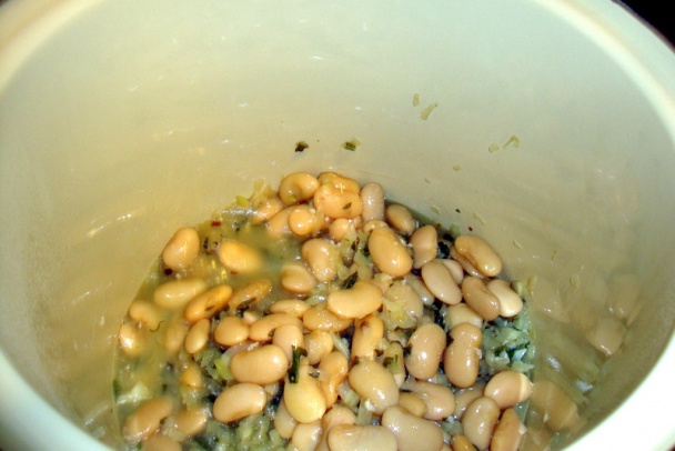 Toskánska fazuľová polievka so šalviou (fotorecept) - obrázok 5