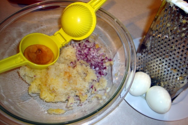 Zelerovo-jablková nátierka s červenou cibuľou (fotorecept) - obrázok 2