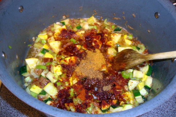 Paprikáš z kuracích pŕs s cuketkami a hubami (fotorecept) - obrázok 8