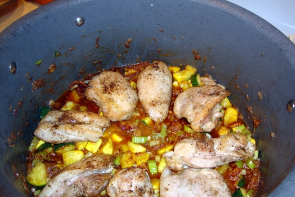 Paprikáš z kuracích pŕs s cuketkami a hubami (fotorecept) - obrázok 9