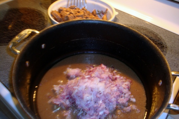 Hovädzí paprikáš s hubami (fotorecept) - obrázok 4