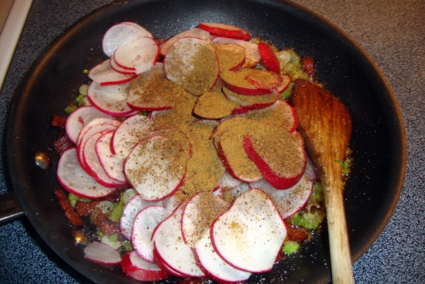 Raňajkové reďkovky s údenou parenicou (fotorecept) - obrázok 3