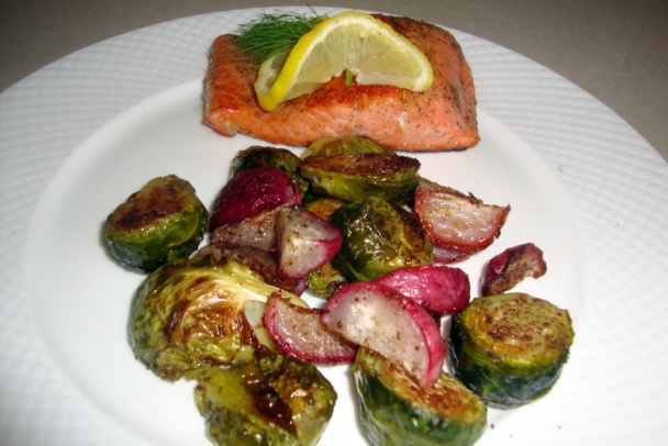 Losos a restovaný ružičkový kel s reďkovkami (fotorecept) - obrázok 7