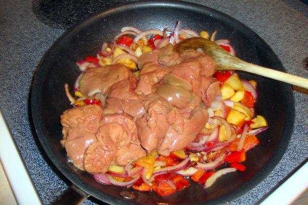 Kuracia pečeň so škvarkami (fotorecept) - obrázok 6