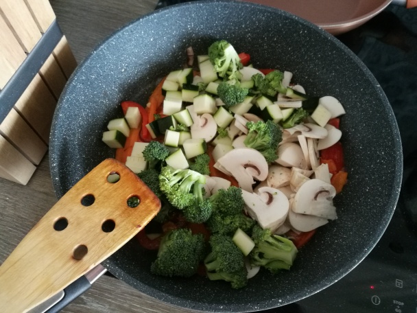 Zlatá pražma s batátovým pyré a grilovanou zeleninou - obrázok 3