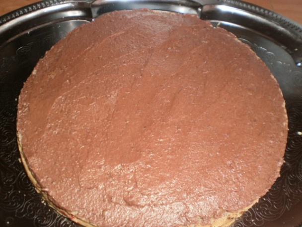 Skladaná orechová torta - obrázok 7