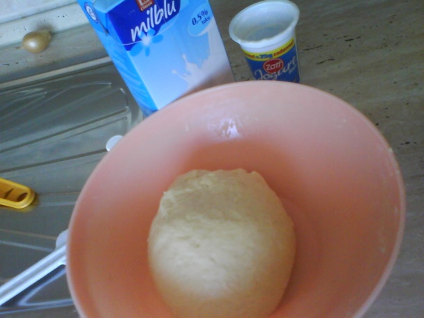 Pletenec z kysnutého cesta - obrázok 1